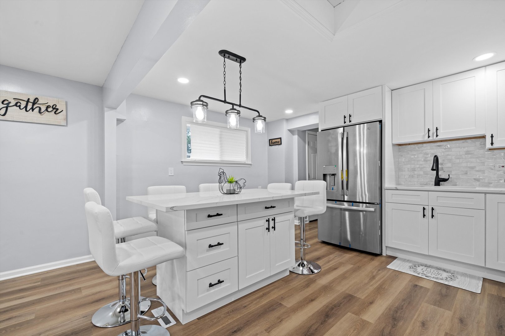 4608 W 90th Place