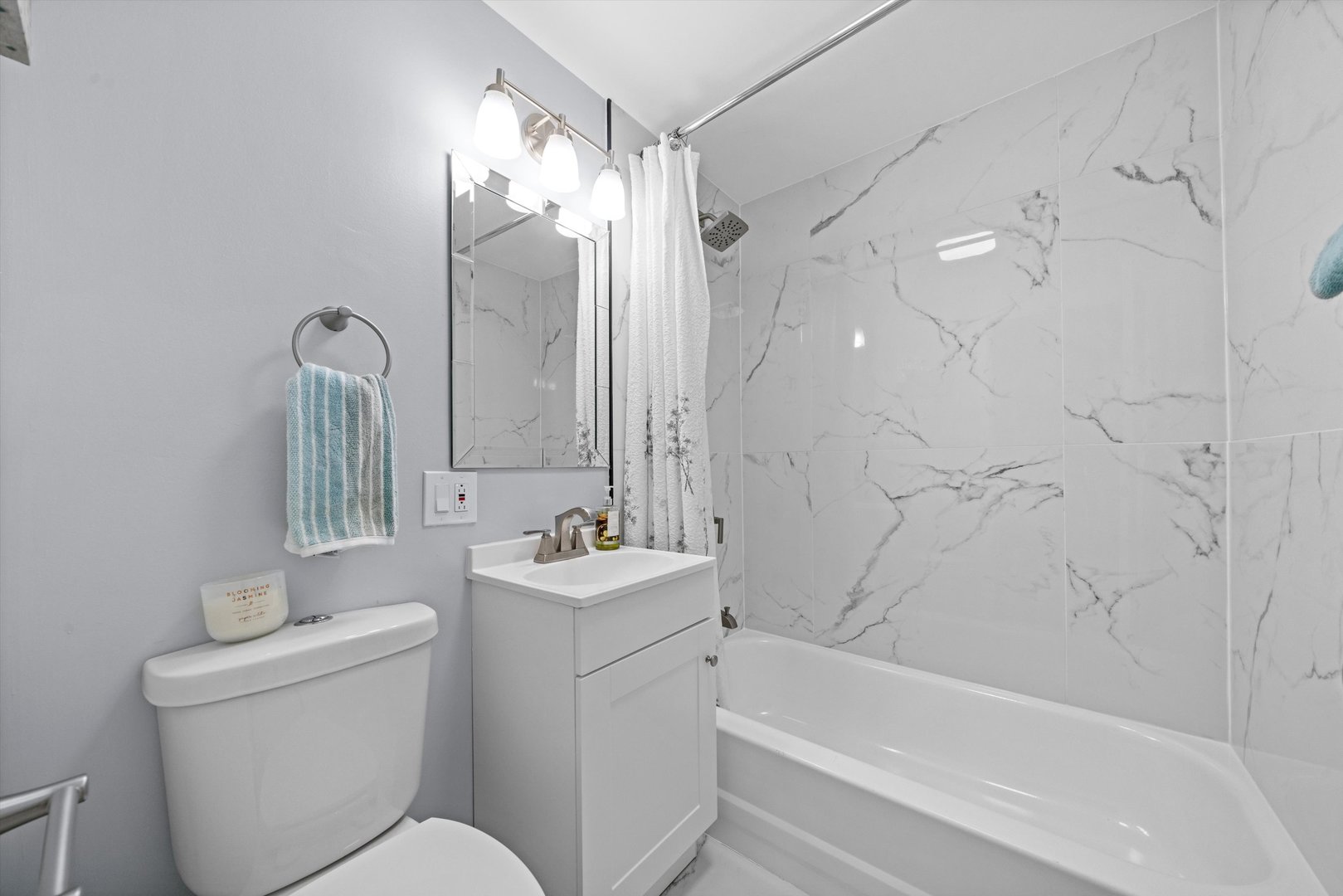 4608 W 90th Place
