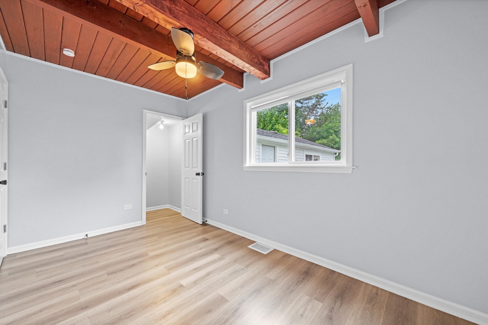 4608 W 90th Place