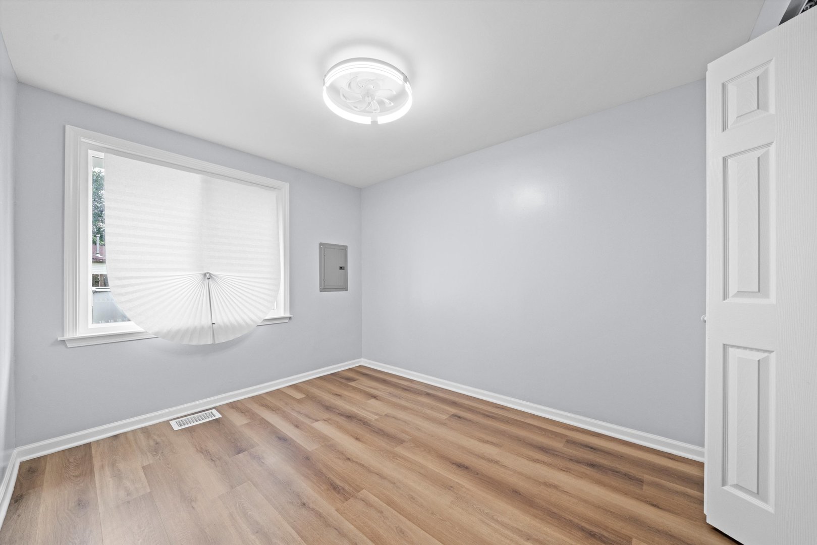 4608 W 90th Place