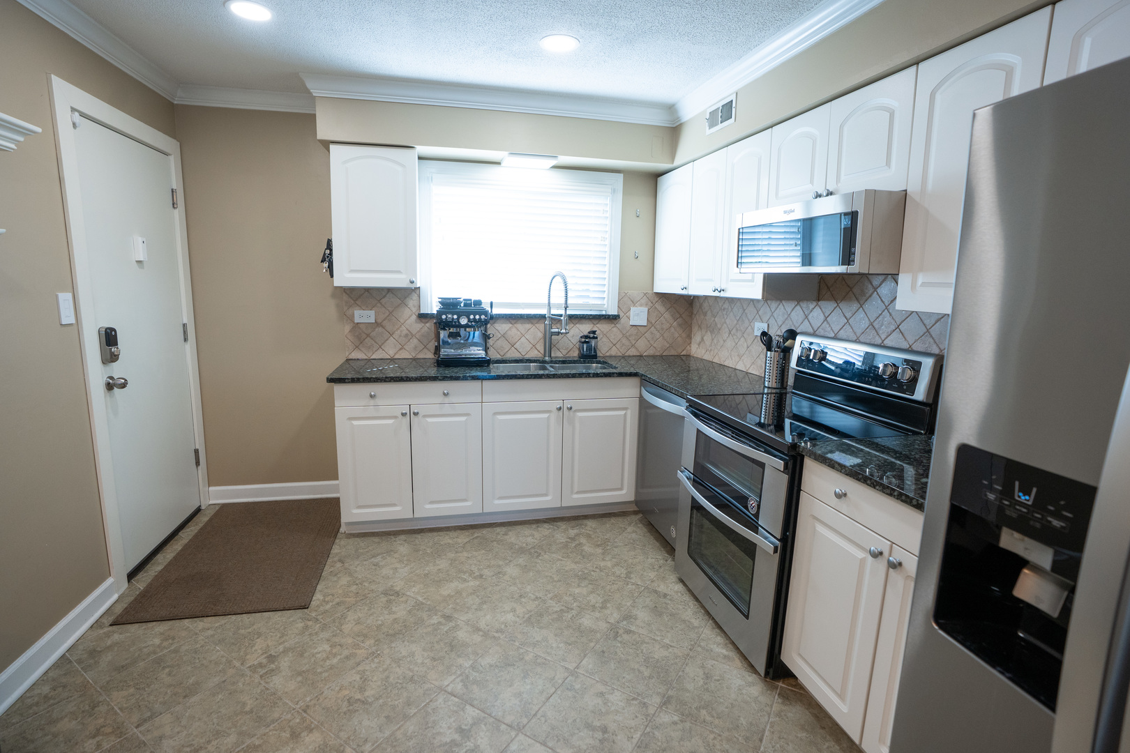 9355 Bay Colony Drive Unit: 3S