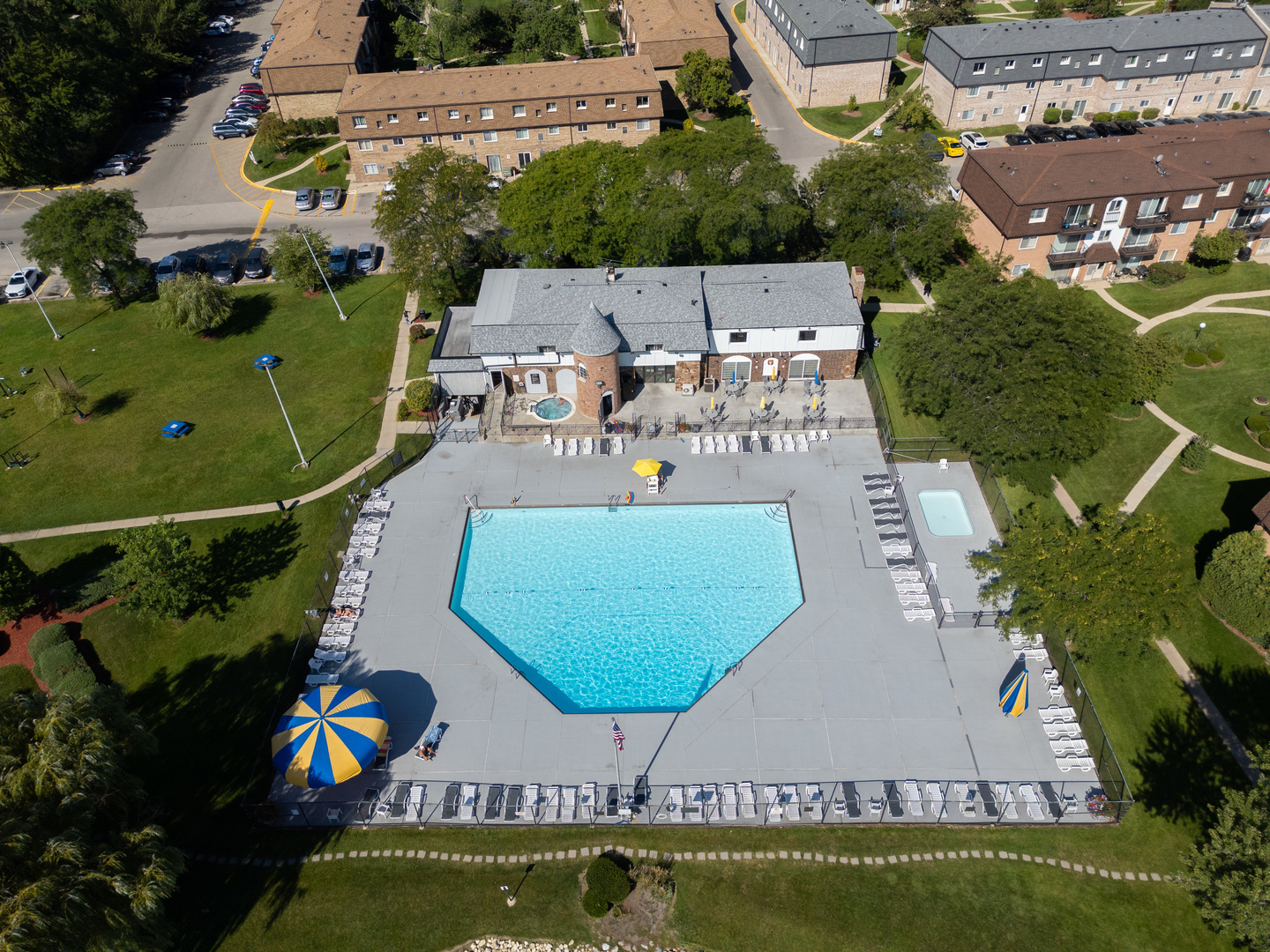 9355 Bay Colony Drive Unit: 3S