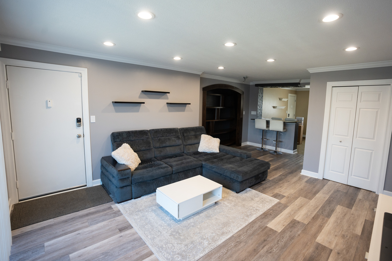 9355 Bay Colony Drive Unit: 3S