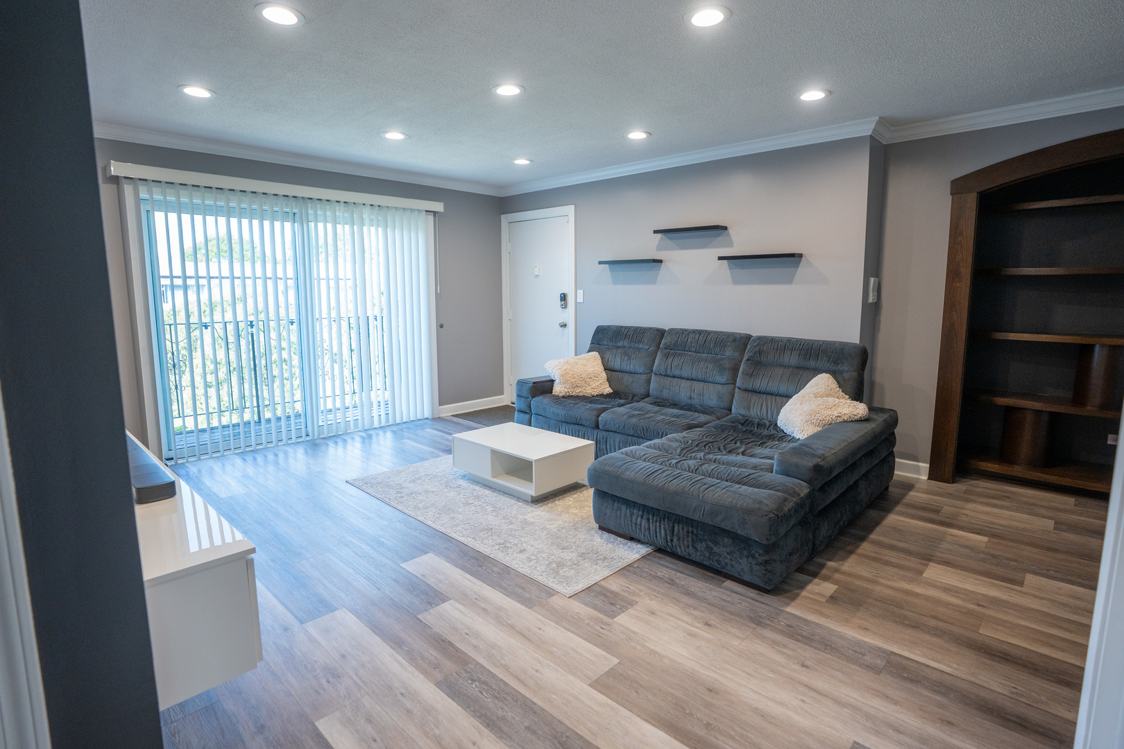 9355 Bay Colony Drive Unit: 3S