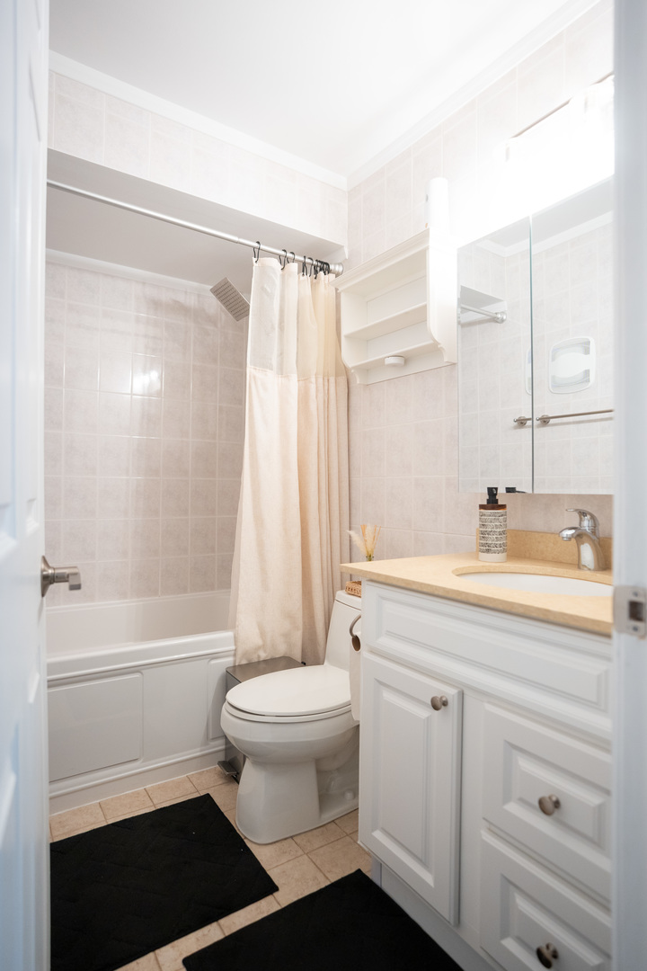 9355 Bay Colony Drive Unit: 3S