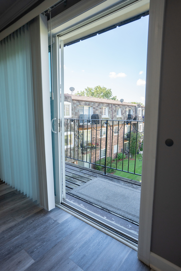 9355 Bay Colony Drive Unit: 3S
