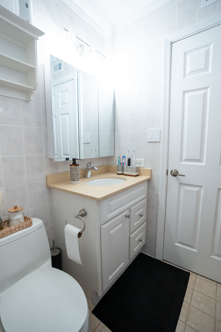 9355 Bay Colony Drive Unit: 3S