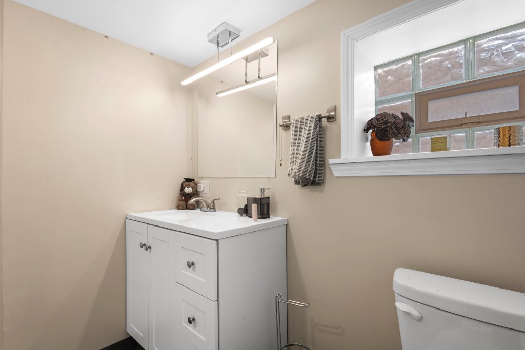 2637 N 73rd Court