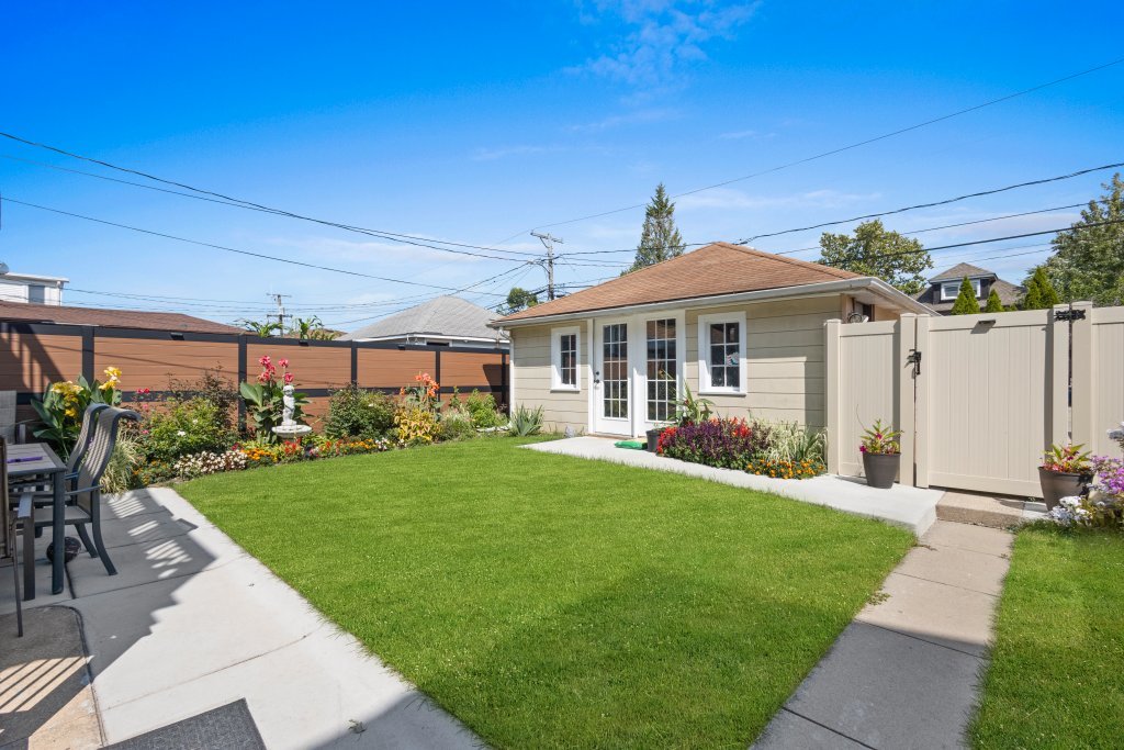 2637 N 73rd Court