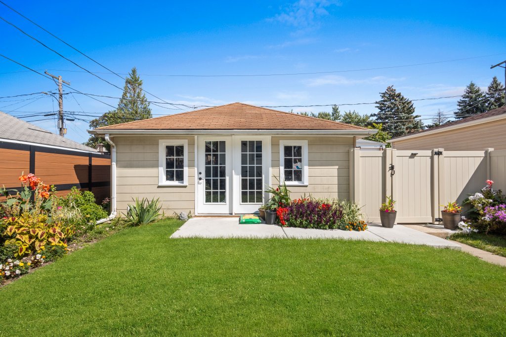 2637 N 73rd Court