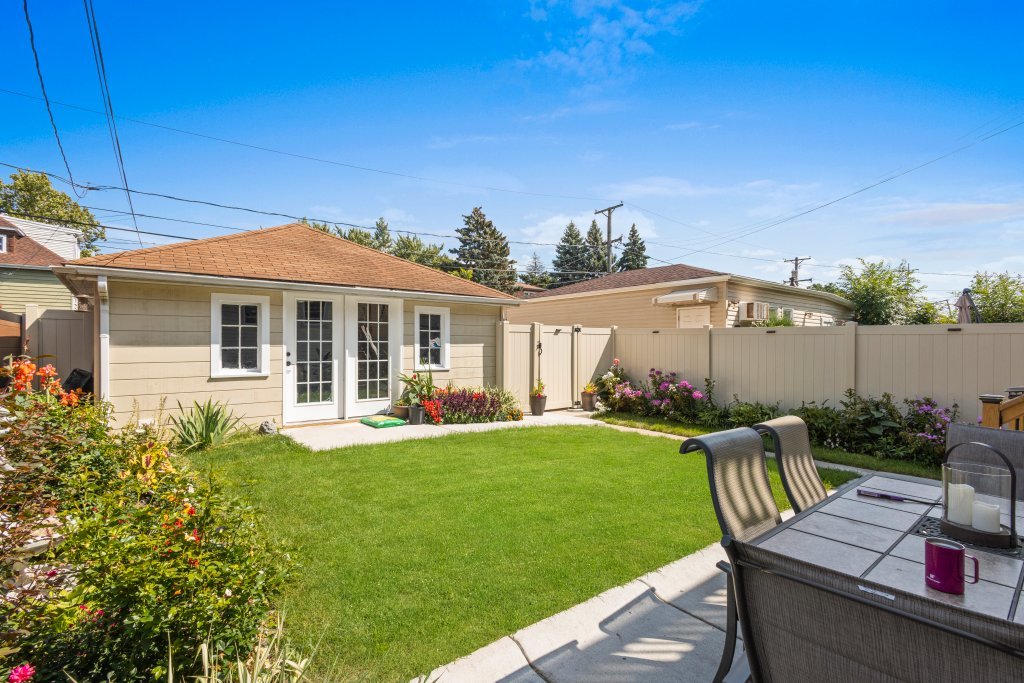 2637 N 73rd Court