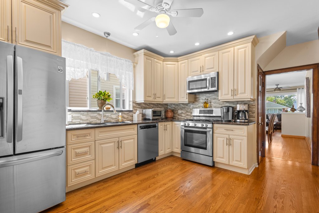 2637 N 73rd Court