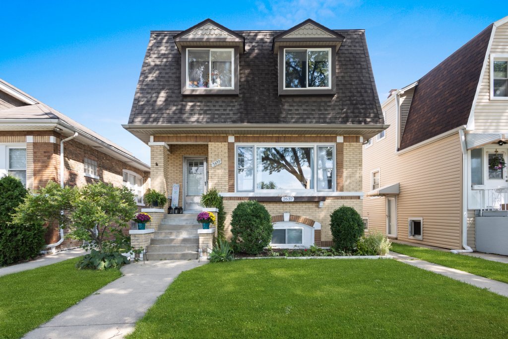 2637 N 73rd Court