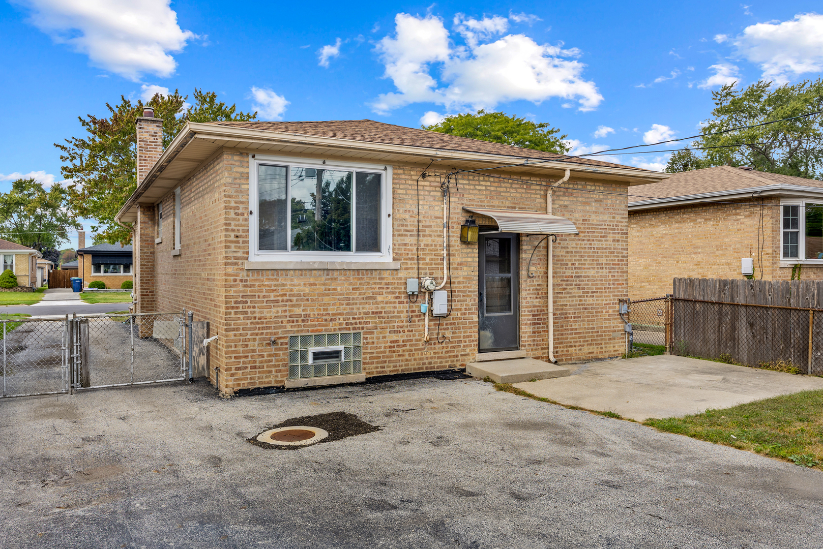 9117 S Clifton Park Avenue