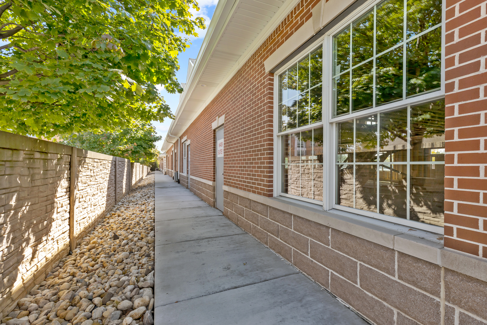 6408 Joliet Road Unit: 1-2-3-4