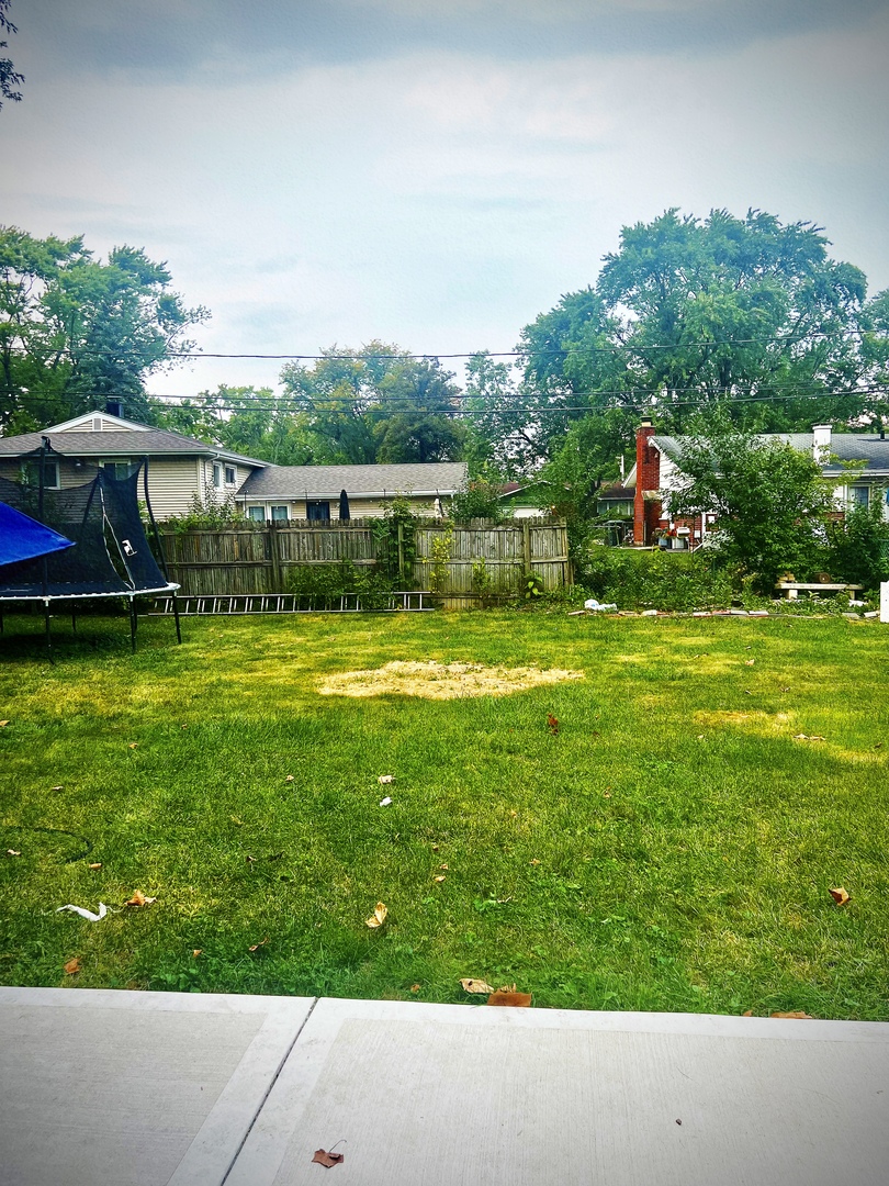 910 Bowling Green Drive