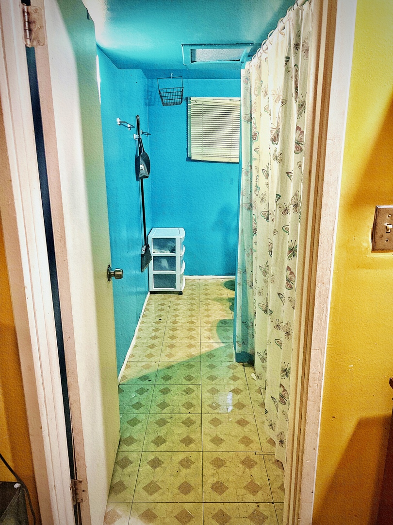 910 Bowling Green Drive