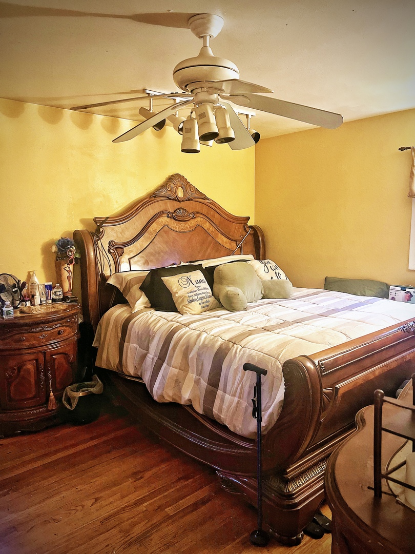 910 Bowling Green Drive