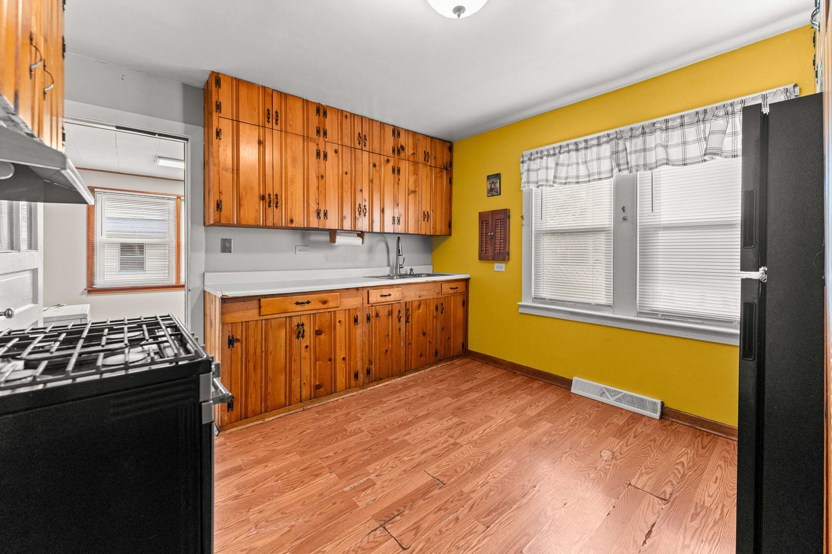 2631 W 97th Place