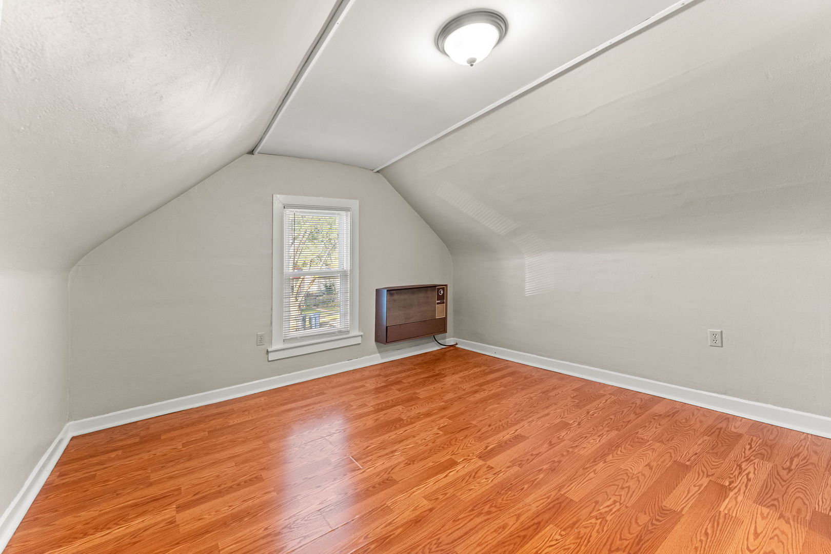 2631 W 97th Place