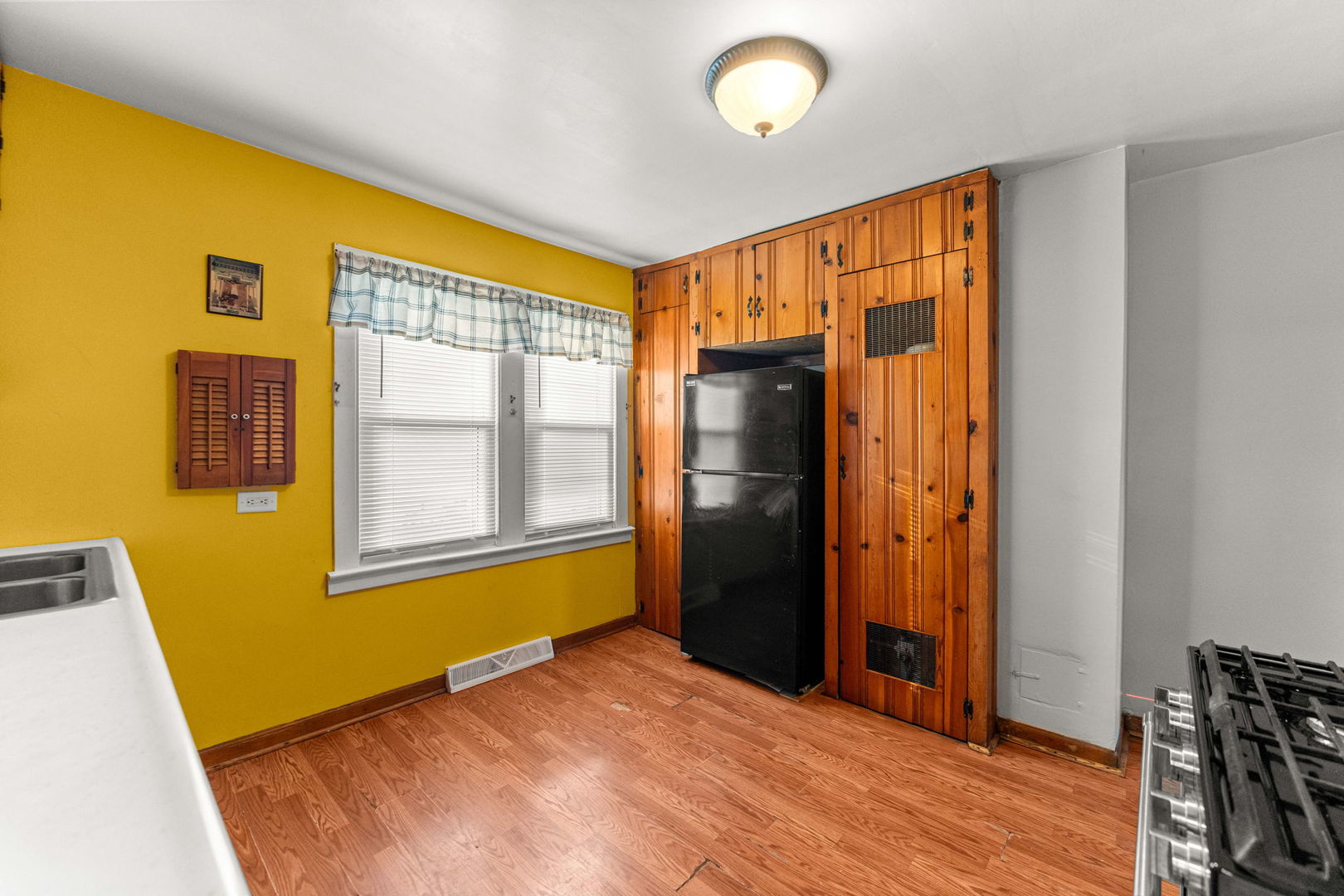 2631 W 97th Place