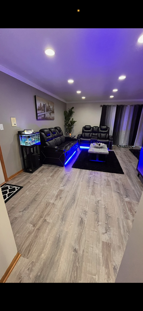 10538 S Central Avenue Unit: 3S
