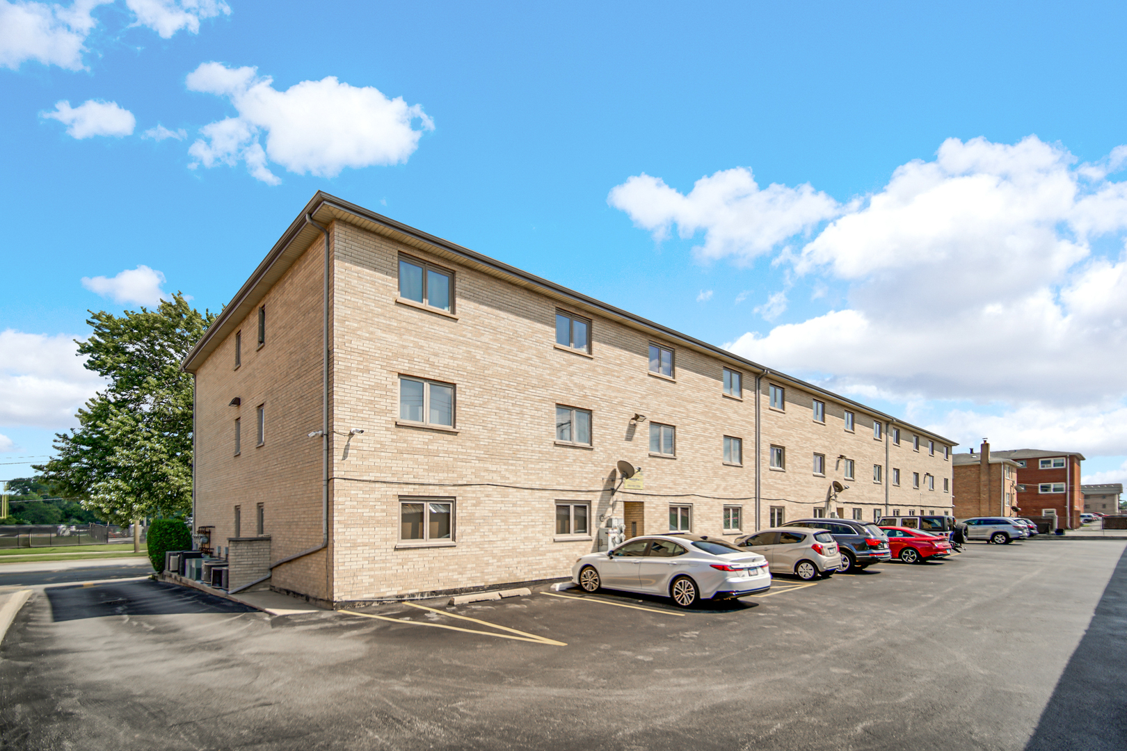 10538 S Central Avenue Unit: 3S