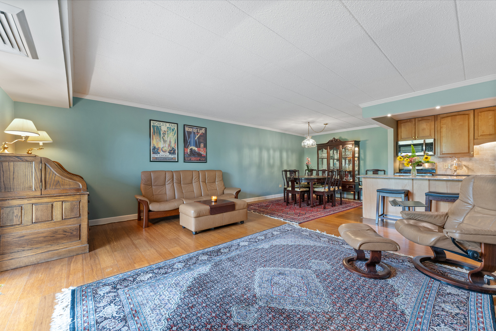 110 W Butterfield Road Unit: 502S