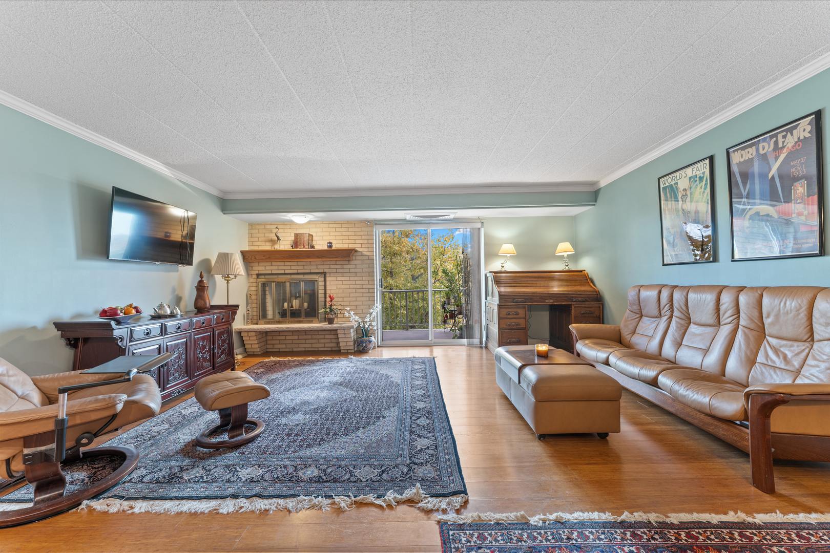 110 W Butterfield Road Unit: 502S