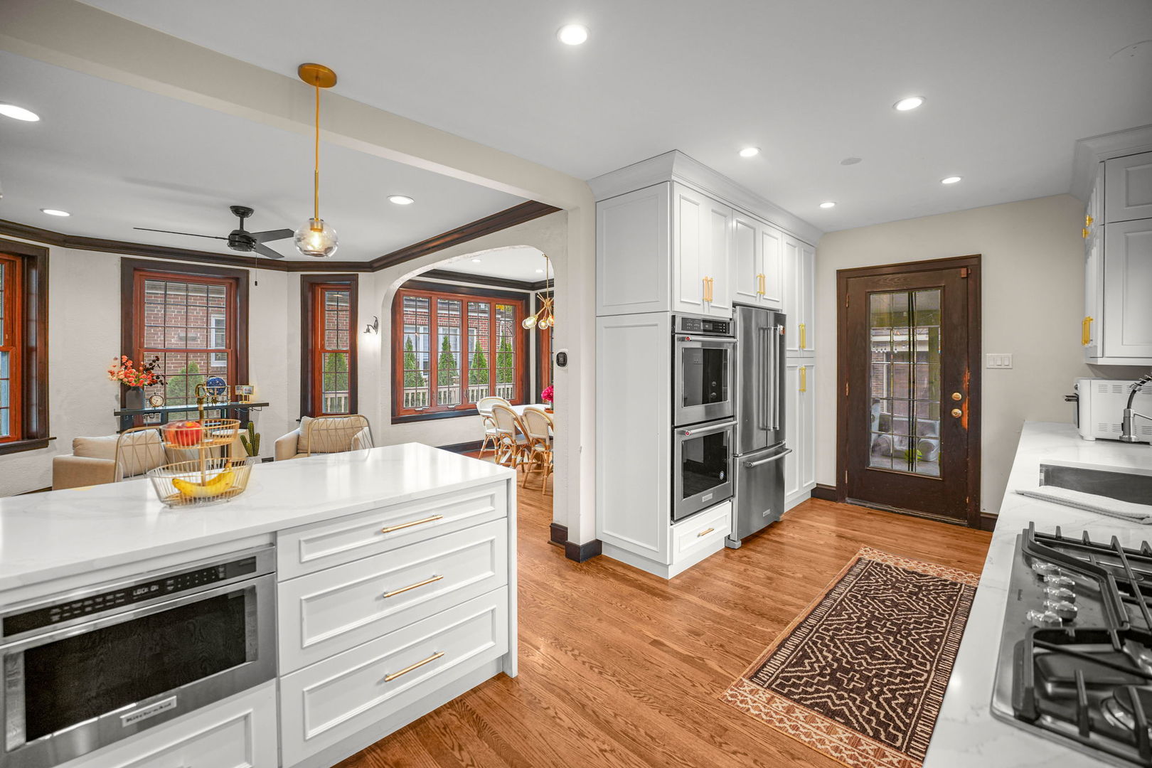 10022 S Seeley Avenue