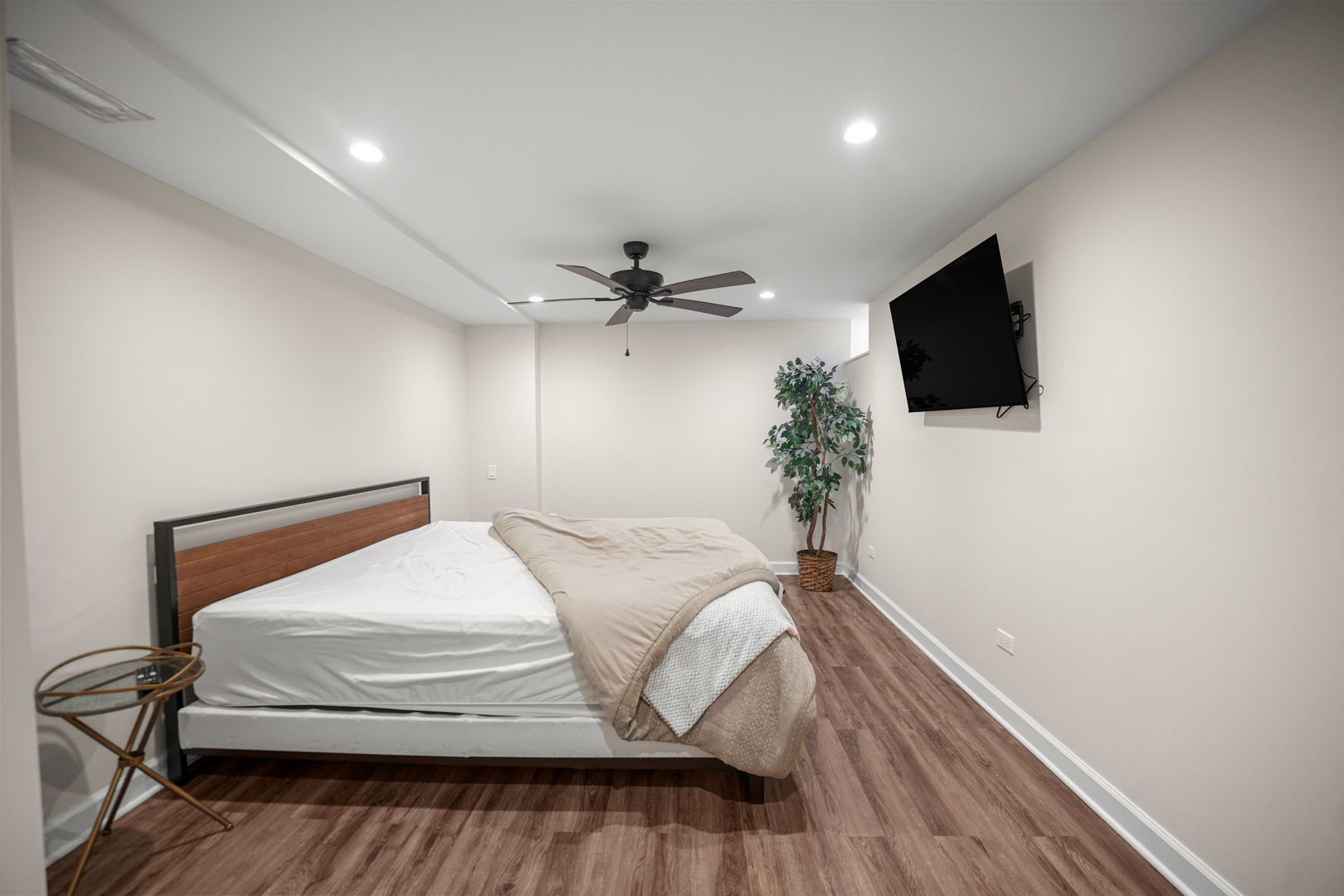 10022 S Seeley Avenue