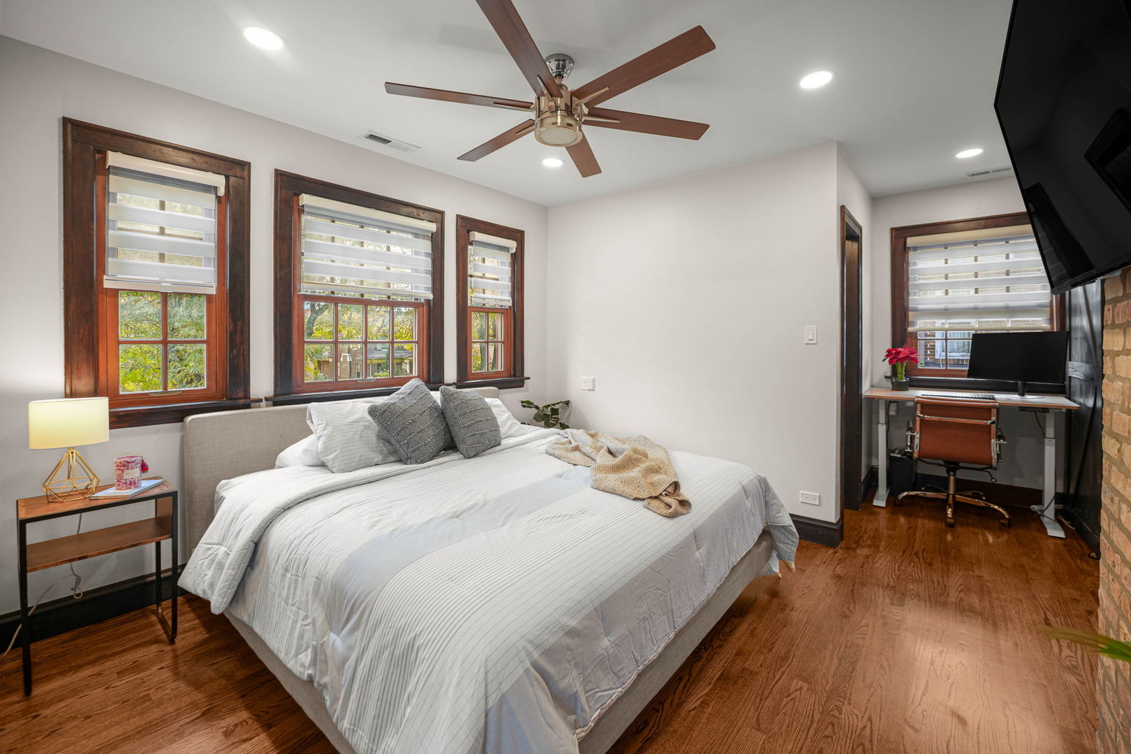 10022 S Seeley Avenue