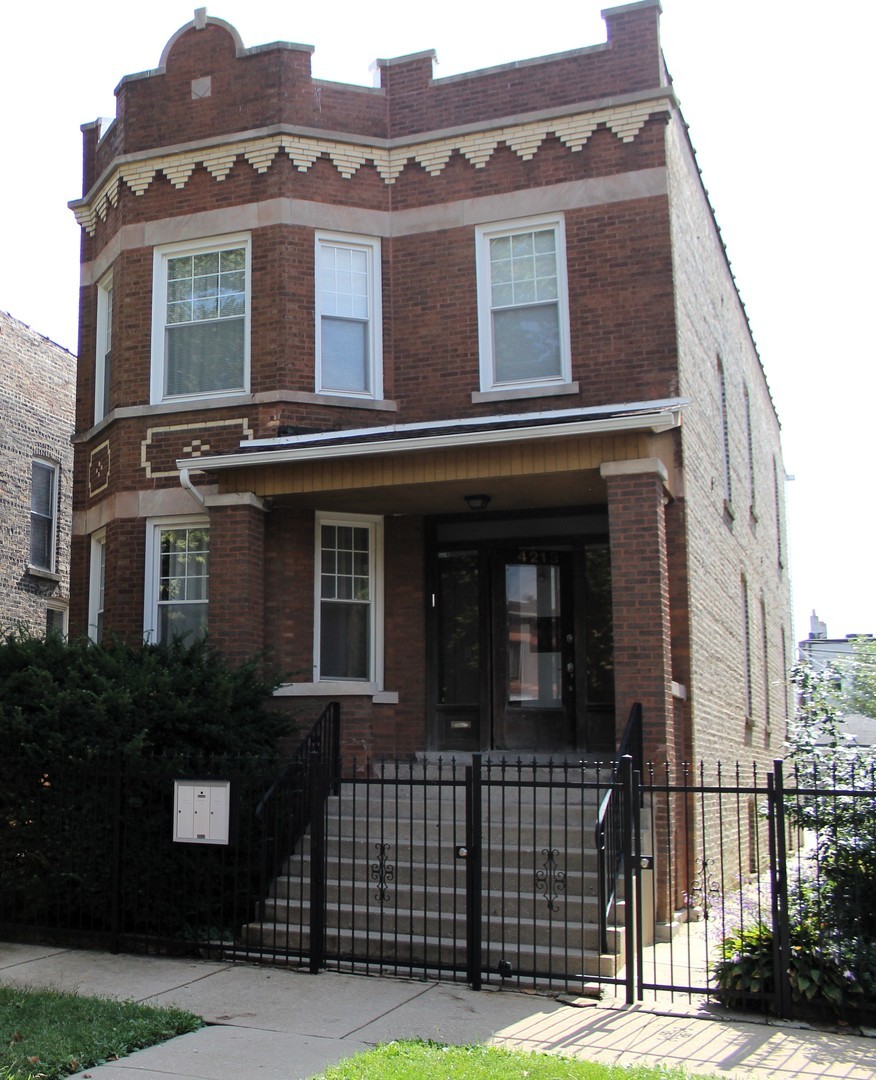 4213 W KAMERLING Avenue Unit: 1