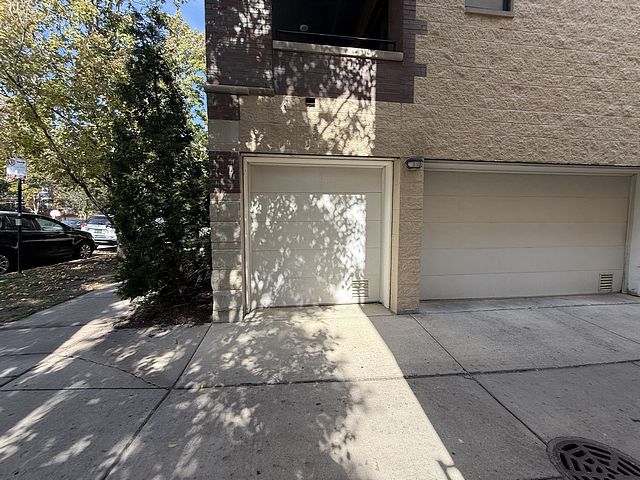 2835 N Lakewood Avenue Unit: P10P19