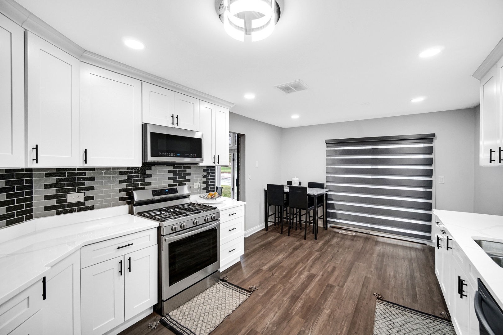 19 W Bay Road