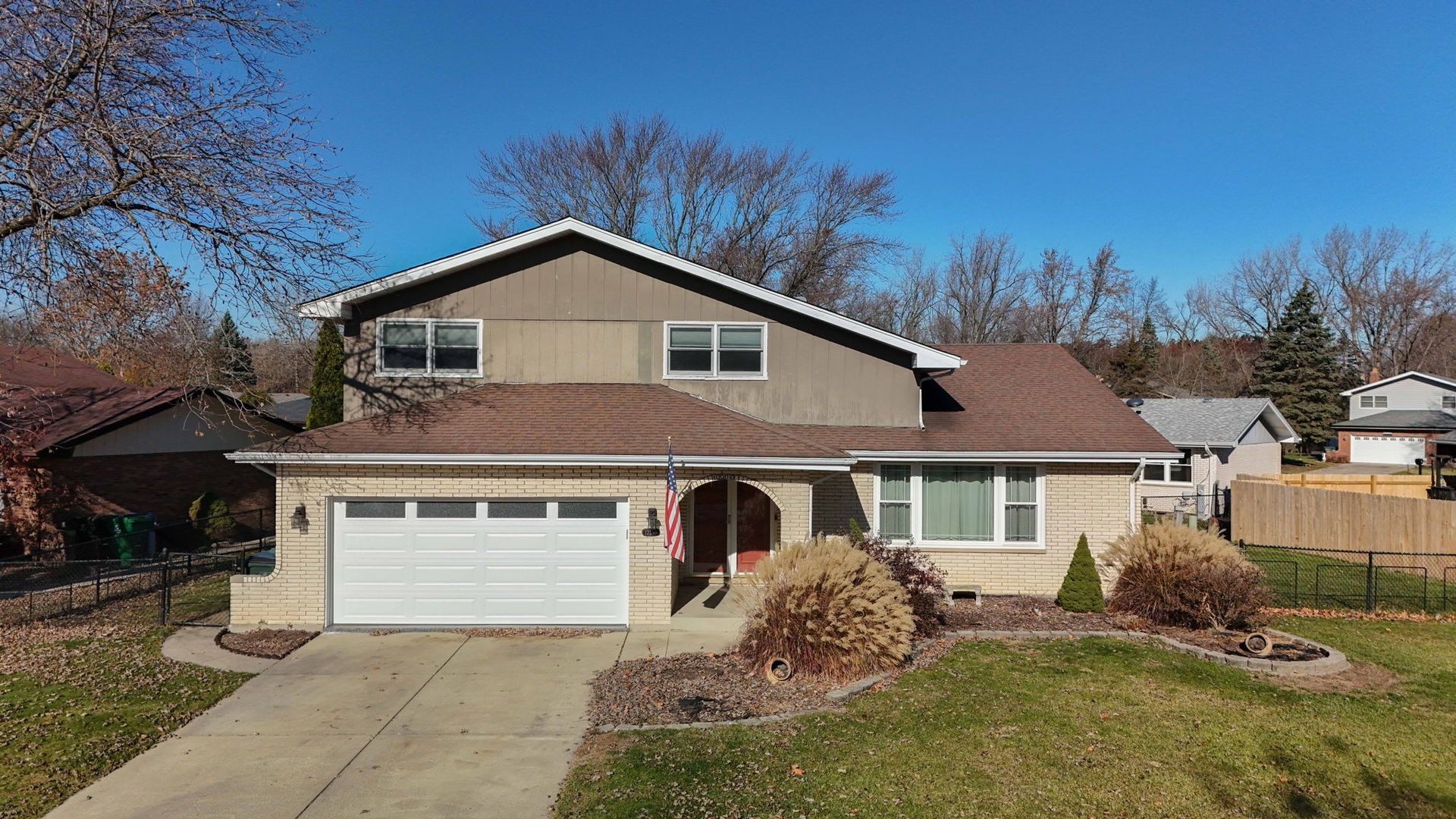12210 Lake View Drive