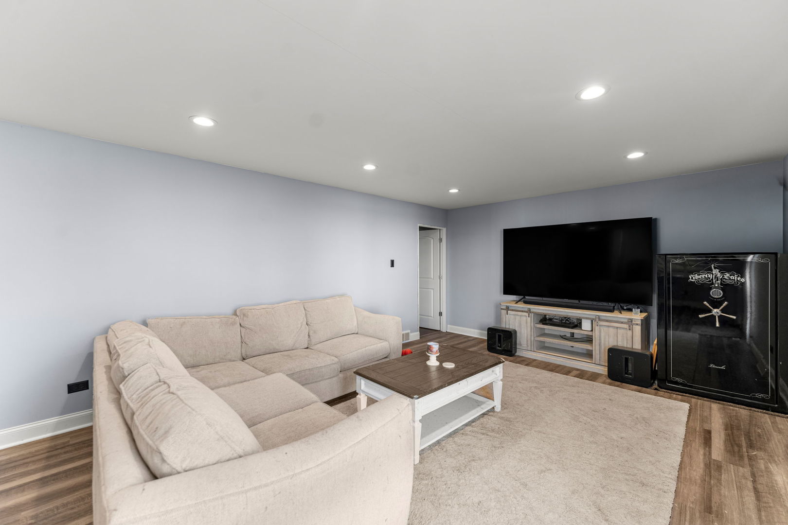 12210 Lake View Drive