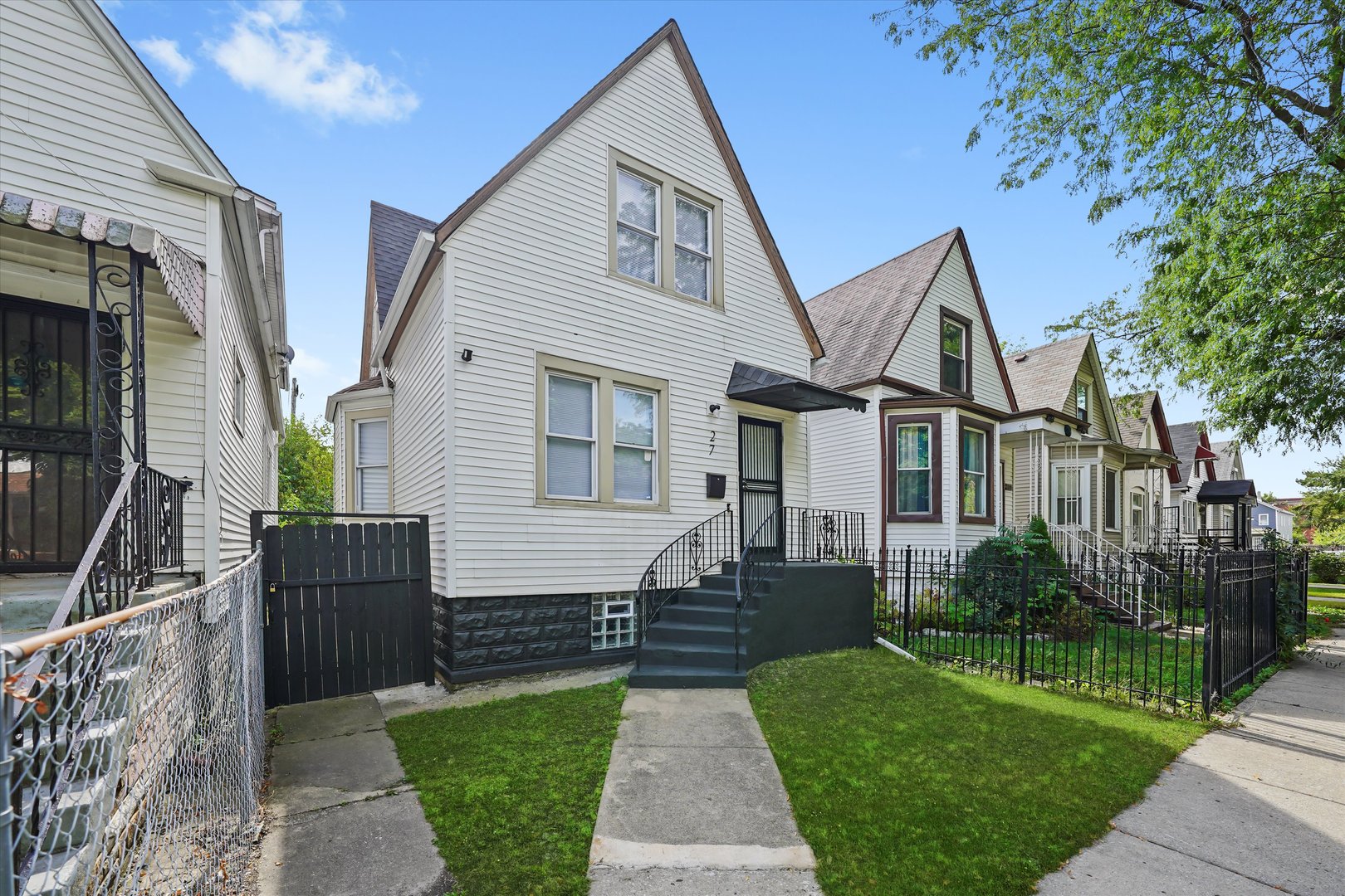 27 E 117th Place