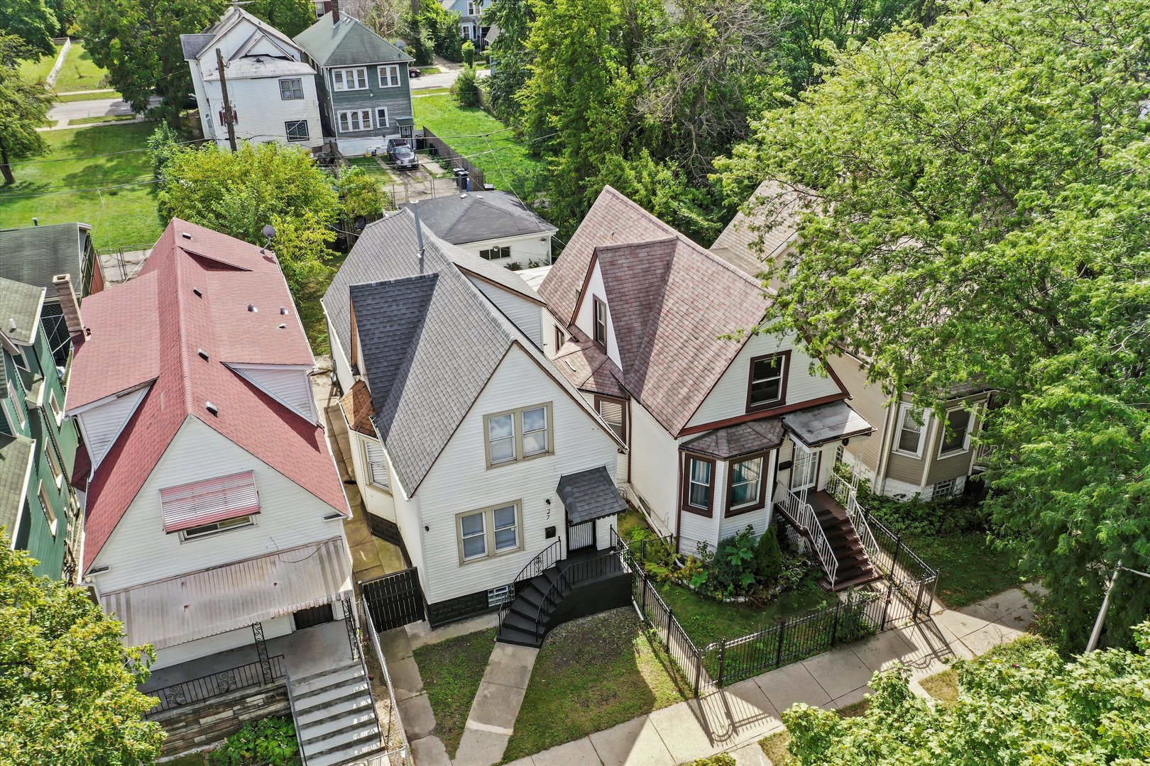 27 E 117th Place