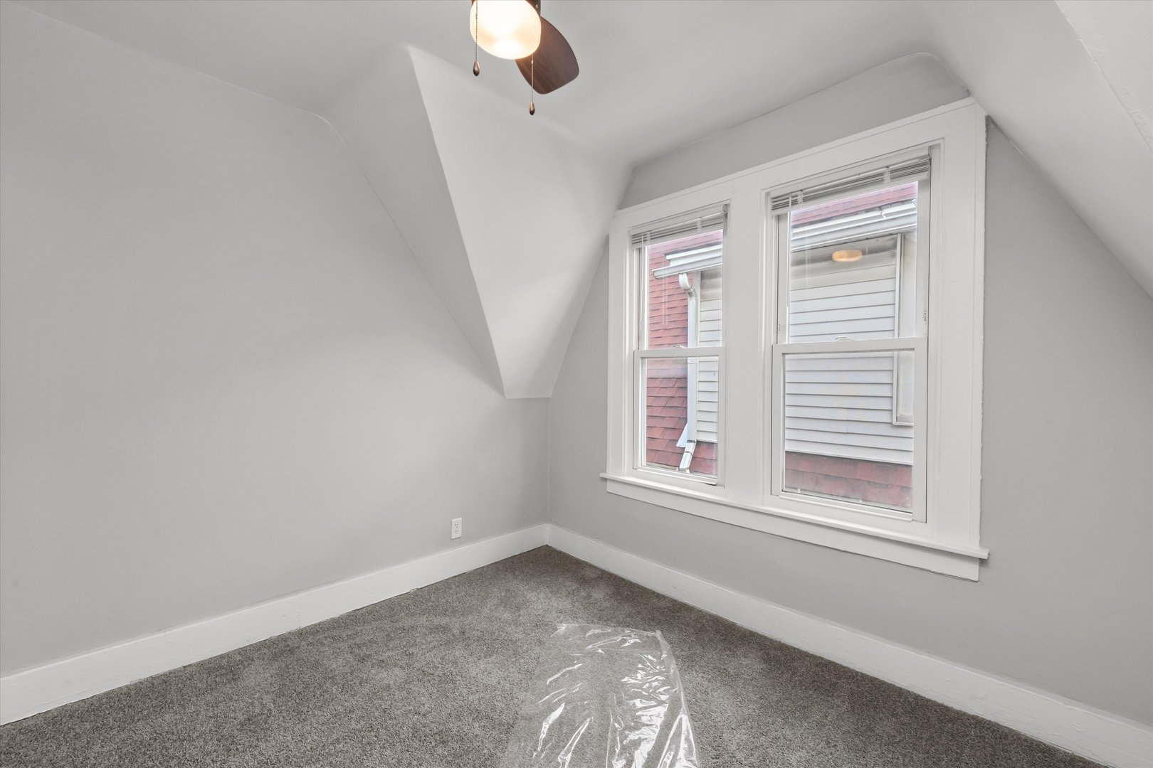 27 E 117th Place