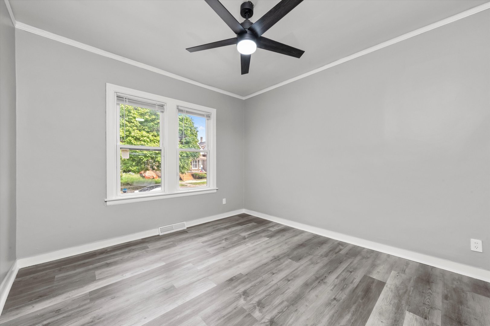 27 E 117th Place
