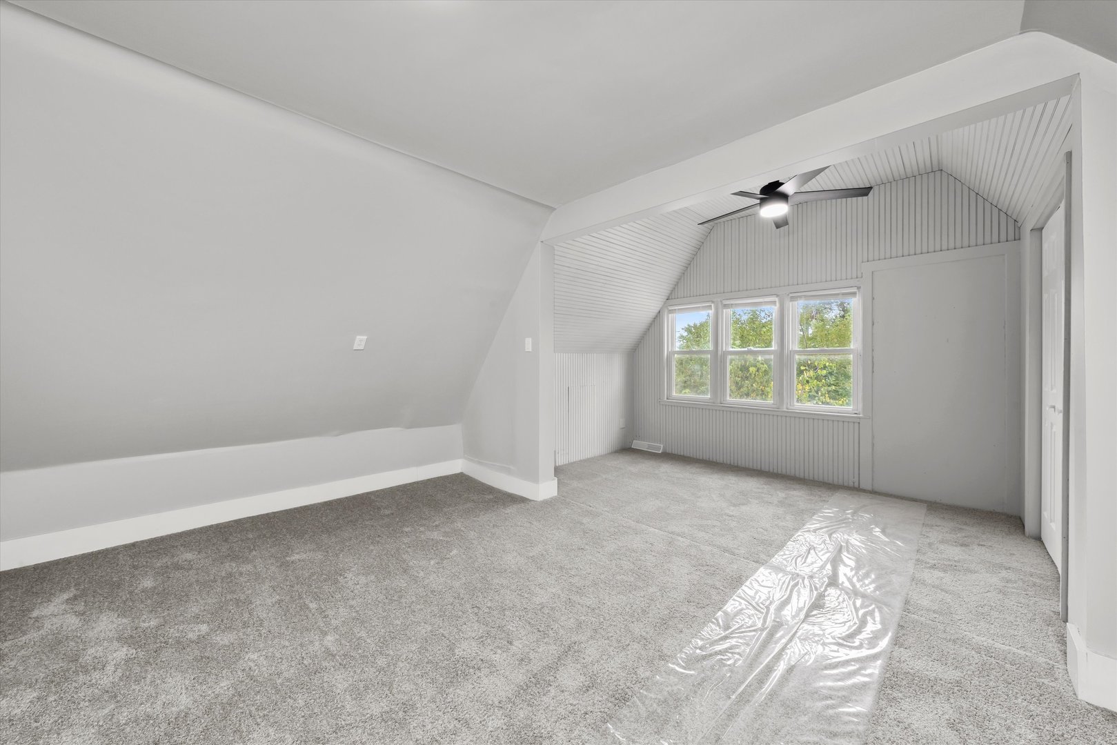 27 E 117th Place