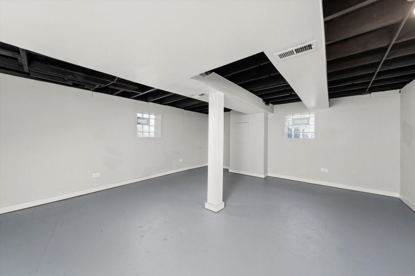 27 E 117th Place
