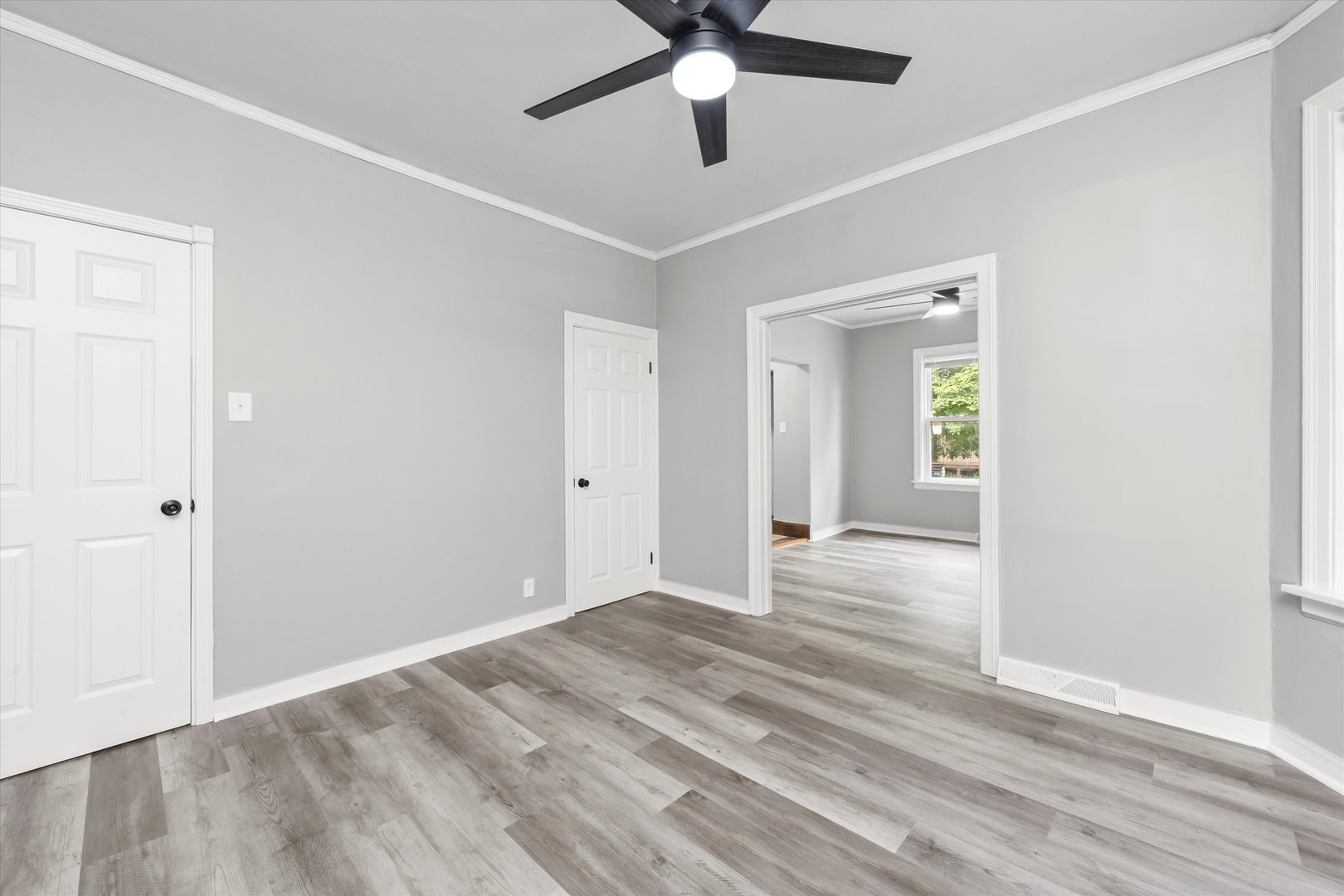 27 E 117th Place