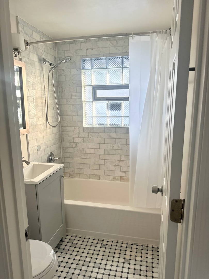 4001 W 90th Place
