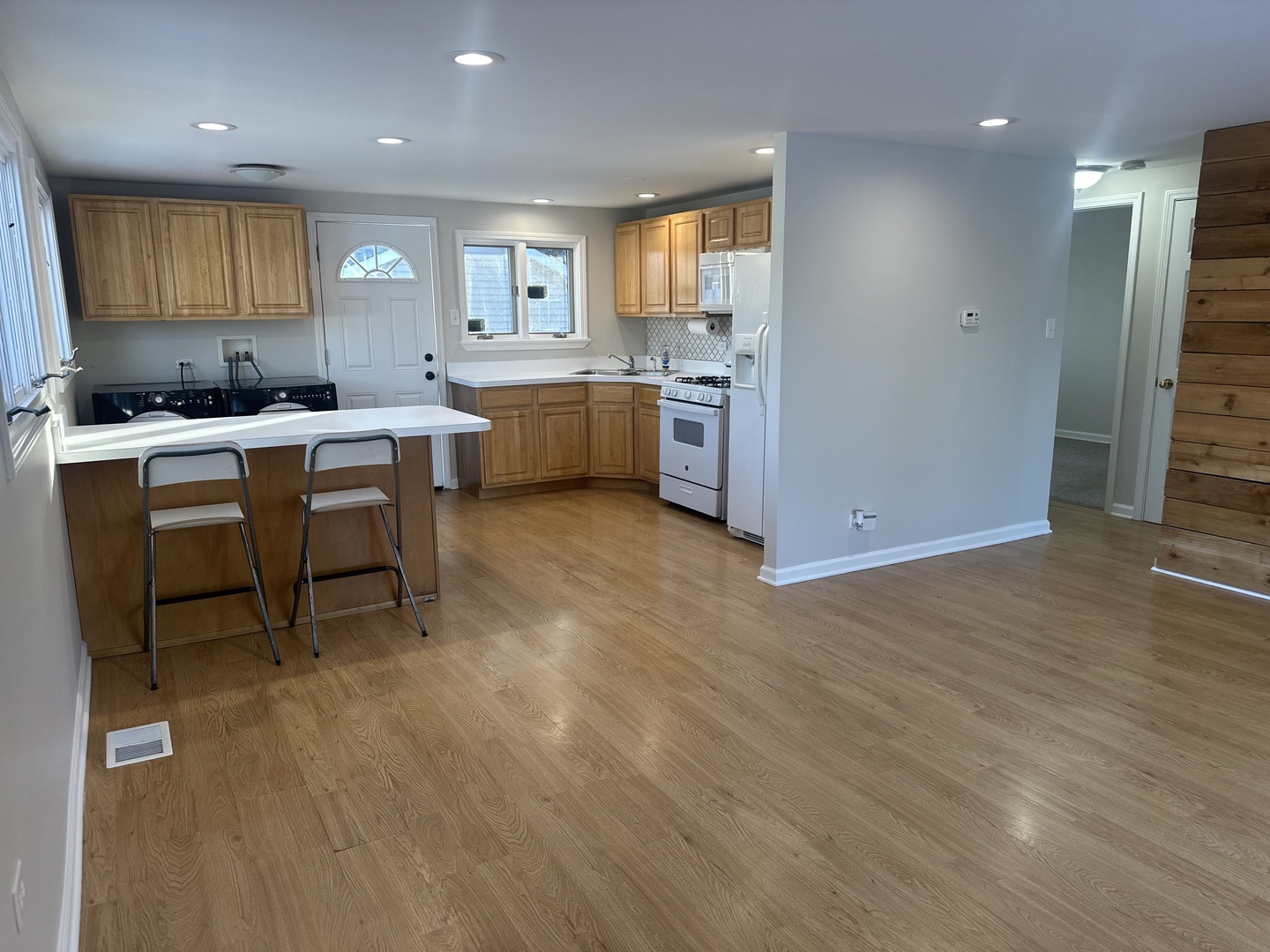 4001 W 90th Place