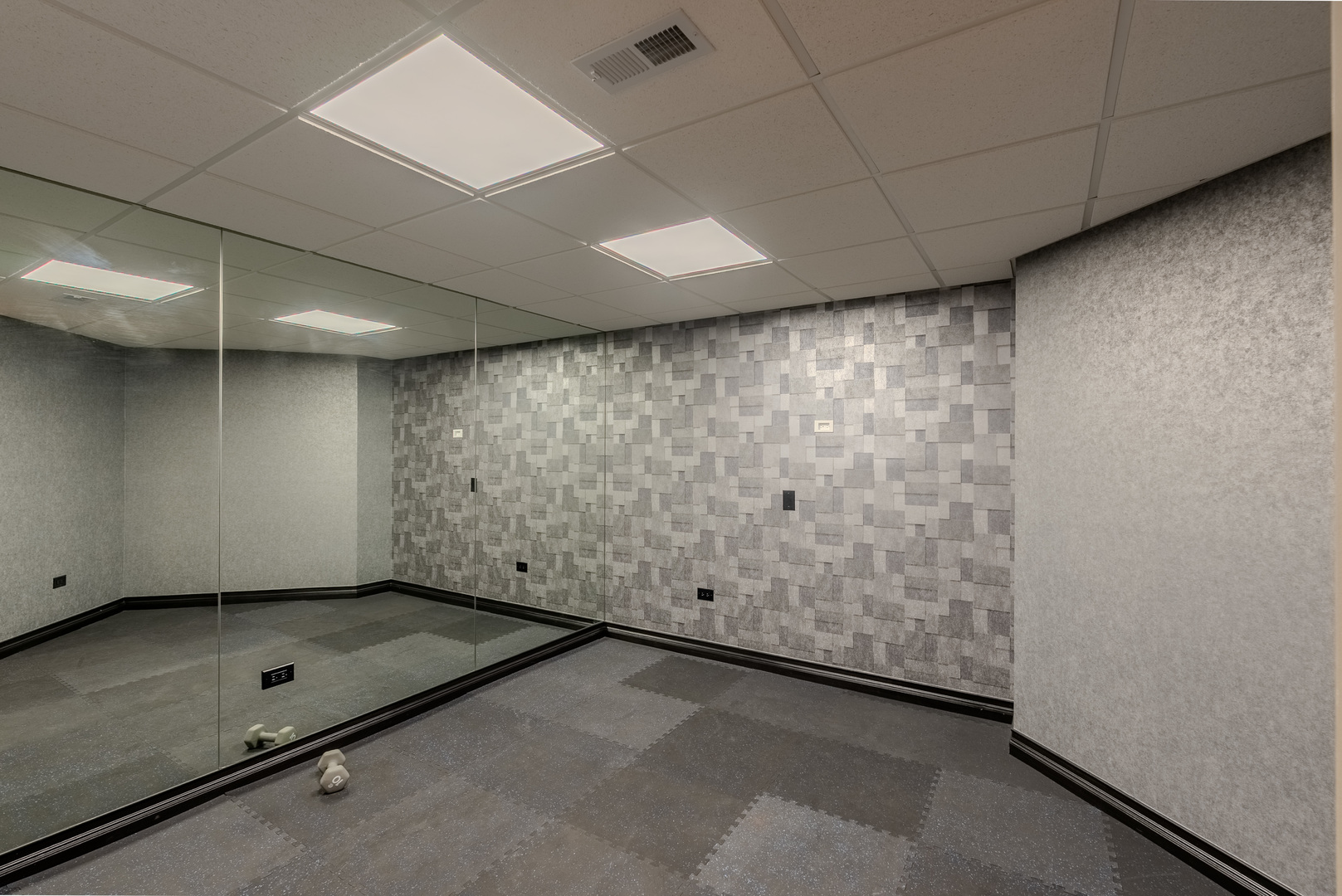 863 Bittersweet Drive