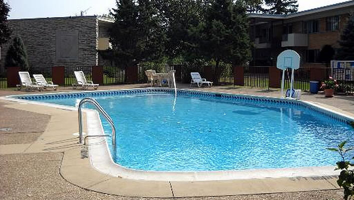 10 Garden Drive Unit: 8