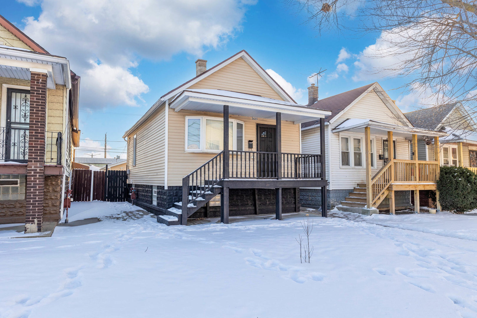 2623 E 109th Street