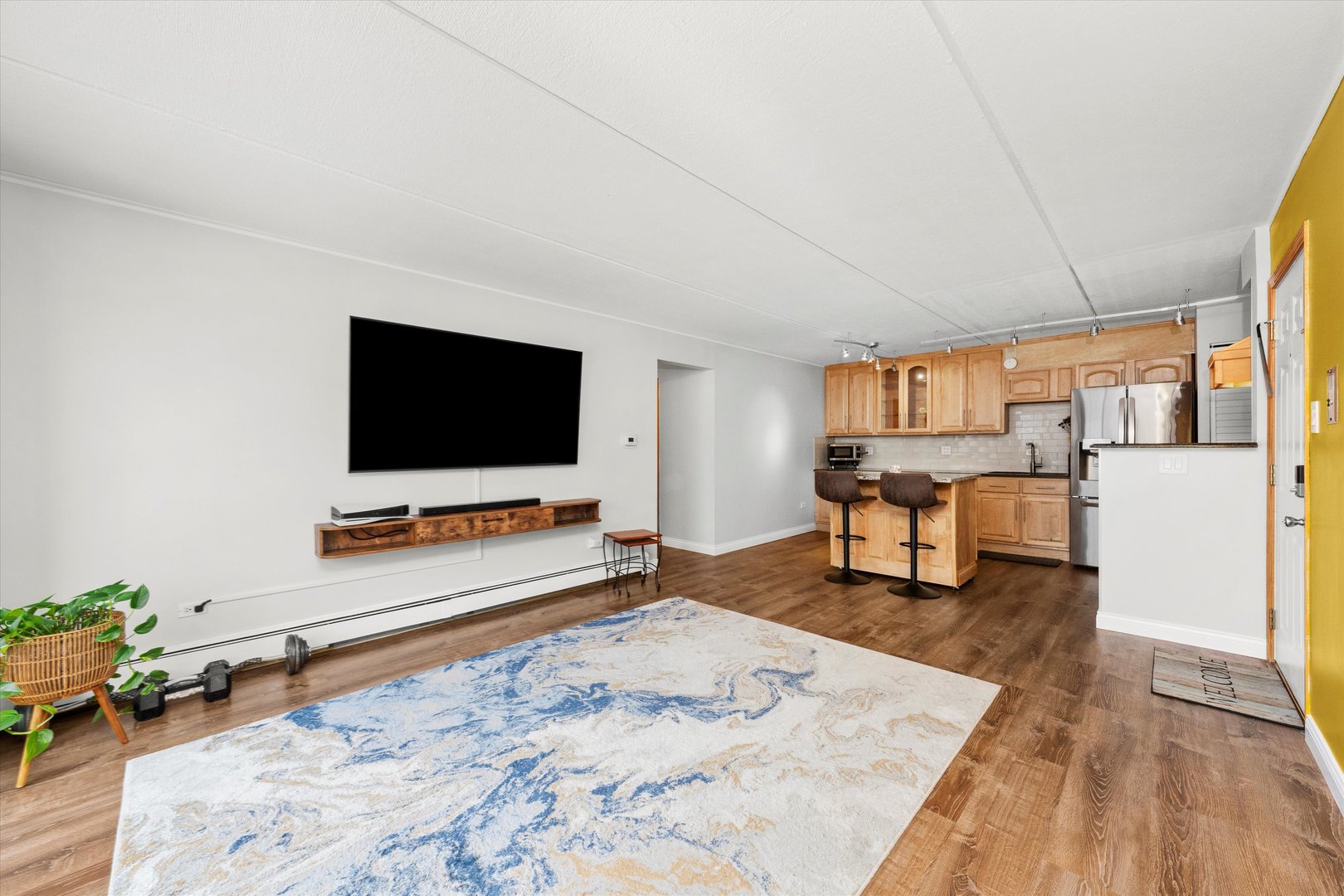 7932 W 93rd Street Unit: 2A